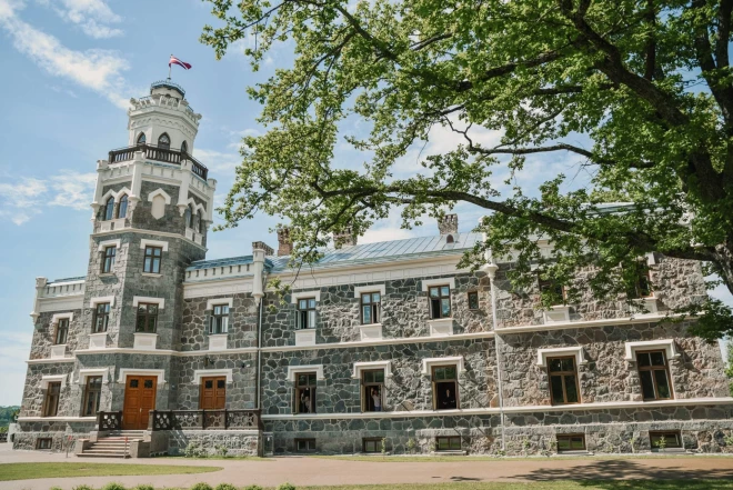 Uz Siguldas novada domes 19 deputātu vietām pretendē 108 kandidāti no desmit sarakstiem.