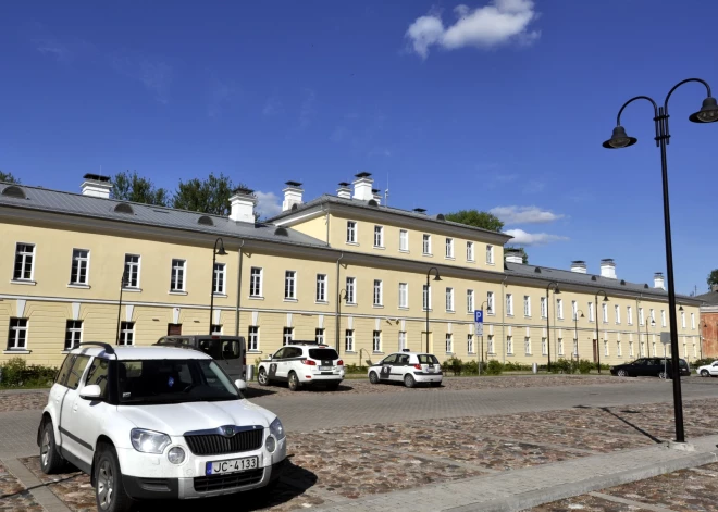 Daugavpils cietoksnī četrām ēkām uzstādītas kultūras pieminekļa zīmes