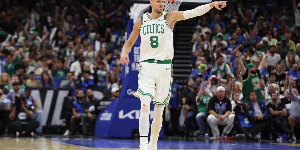 atvijas basketbolists Kristaps Porziņģis svētdien Orlando guva 19 punktus.