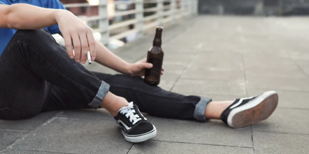 Исследование установило, что курение связано с ухудшением психического здоровья, занятия спортом реже одного раза в неделю — с ухудшением физического здоровья, а употребление алкоголя ведет к ухудшению как психического, так и физического состояния.