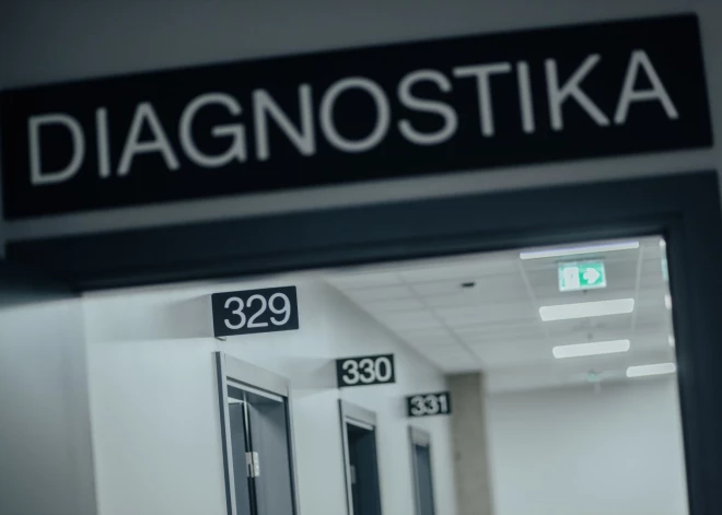 FOTO: Diskomforts krūtīs var liecināt par kuņģa vēzi