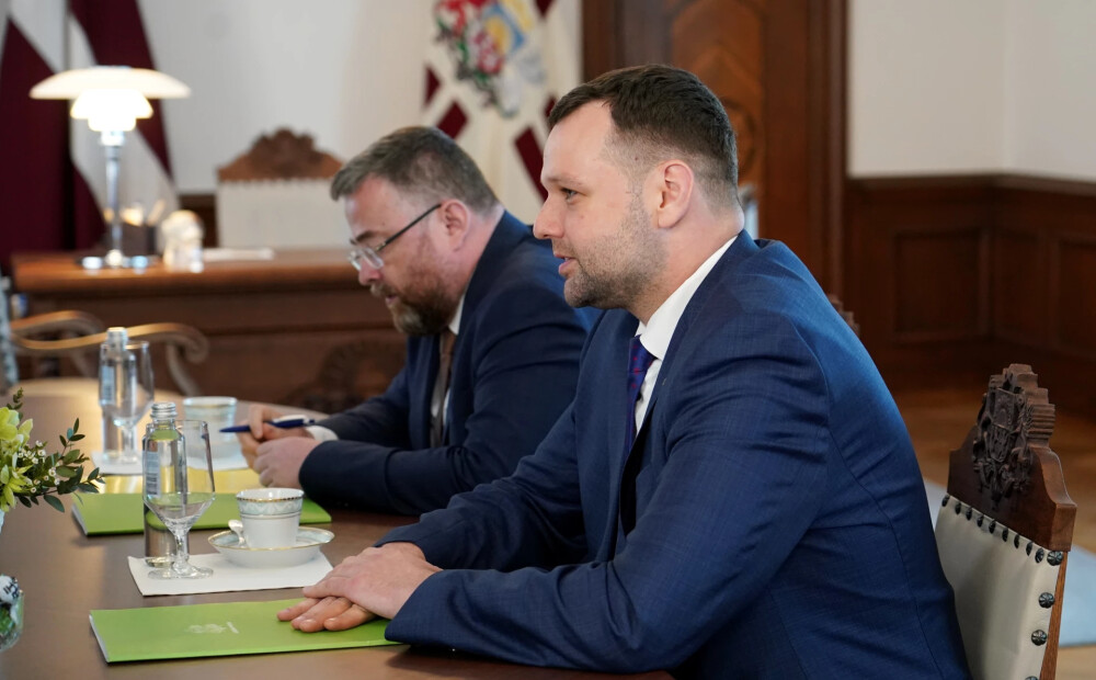 Labklājības ministrija noliedz uzņēmēju teikto: mēnešalgu skala nav palielināta vairāk kā par 2,6 %