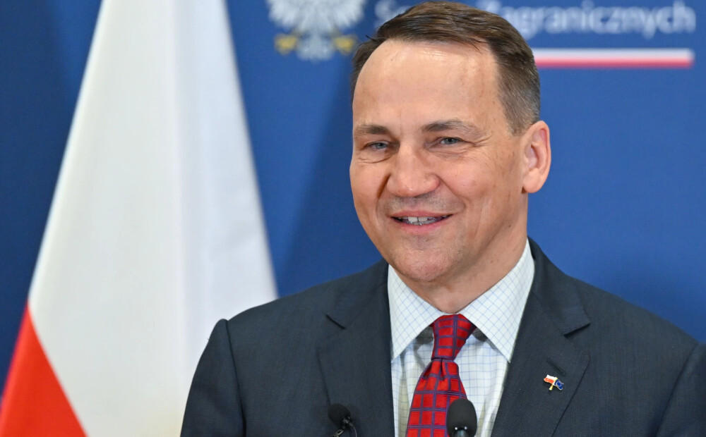 Polijas ārlietu ministrs Sikorskis vēršas pie prezidenta Dudas: nekļūsti par agresora pielabinātāju!