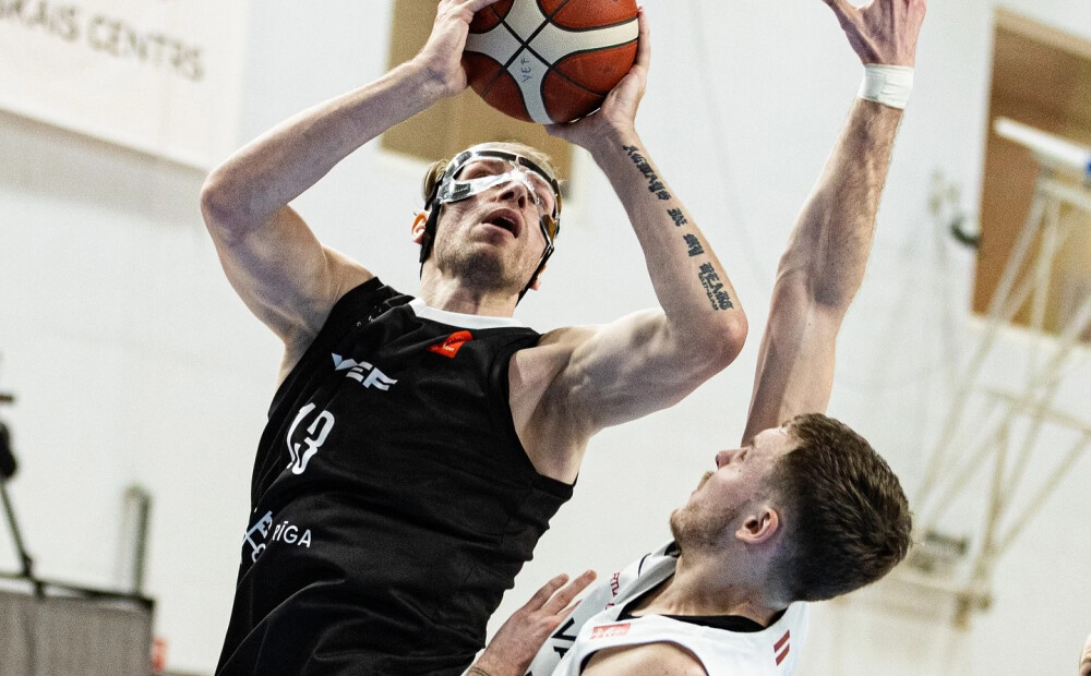 "Valmiera Glass"/"Vidzemes Augstskola" pieveic "VEF Rīga" un saglabā intrigu Latvijas Basketbola līgas pusfināla sērijā