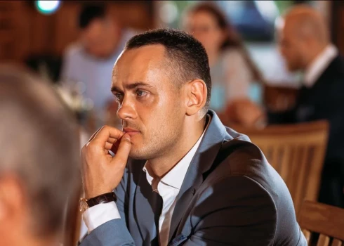 Edijs Pipars dalās pārdomas par mobingu sociālajos tīklos.