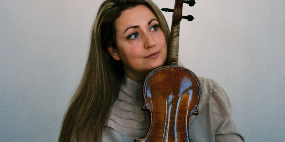 Elīna Bukša.