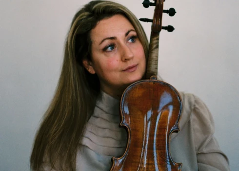 Elīna Bukša.