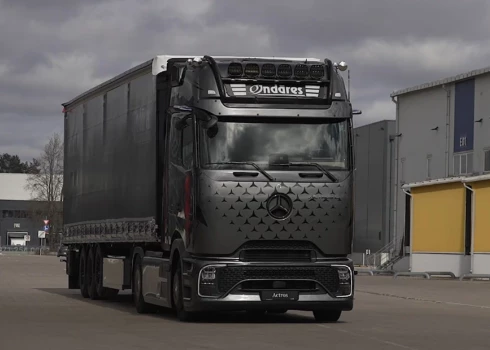Kabīne no bezizmešu Actros ir tālredzīgs gājiens, lai dīzelis iekļautos jaunajos izmešu standartos.