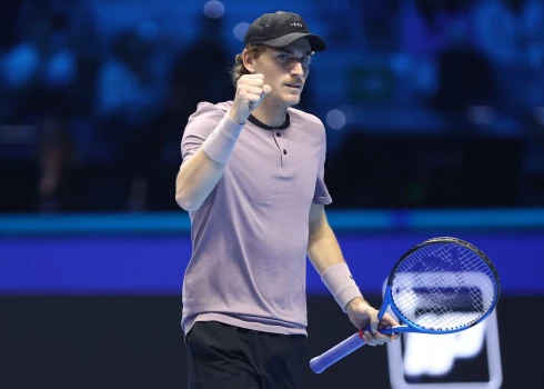 Austrālietis Makss Persels.