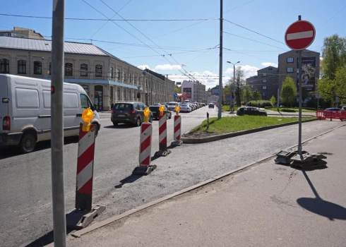 Rīga turpina vērienīgi atjaunot ielas. 