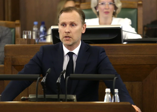 Tiesā nonāk lieta par izspiešanu un neslavas celšanu, kurā figurē Aldis Gobzems un Gints Lazdiņš