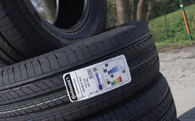 Abi Continental C riepu modeļi pieejami izmēru diapazonā no 15 līdz 17 collām, kas pārsvarā paredzēti furgoniem.