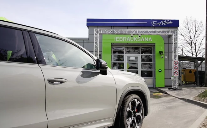 Kopumā Easy Wash pakalpojuma ieviešanā Latvijā Neste investējusi 2,5 miljonus eiro.