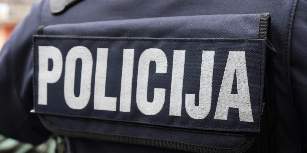Policija svētku brīvdienās pastiprināti uzraudzīs sabiedrisko kārtību un arī drošību uz autoceļiem.