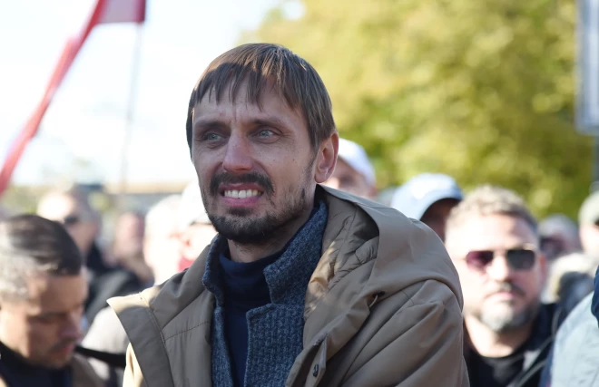 “Suverēno jaunlatviešu” līderis Ķekavas novada pašvaldības vēlēšanās būs skandalozais “Memory Water” dibinātājs un sazvērestības teoriju izplatītājs Jānis Pļaviņš.