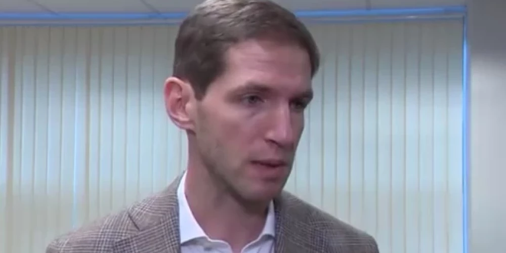 Krievijas Tieslietu ministrija 2022.gada oktobrī pasludināja Dzjadko par "ārvalstu aģentu", bet 2023.gada jūlijā telekanāls "Doždj" tika pasludināts par "nevēlamu".