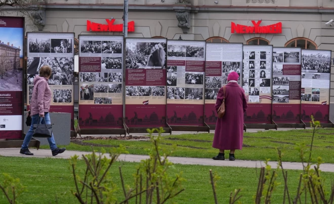 В честь 35-й годовщины восстановления независимости Латвийской Республики в городской среде Риги представлена патриотическая серия фотопортретов.