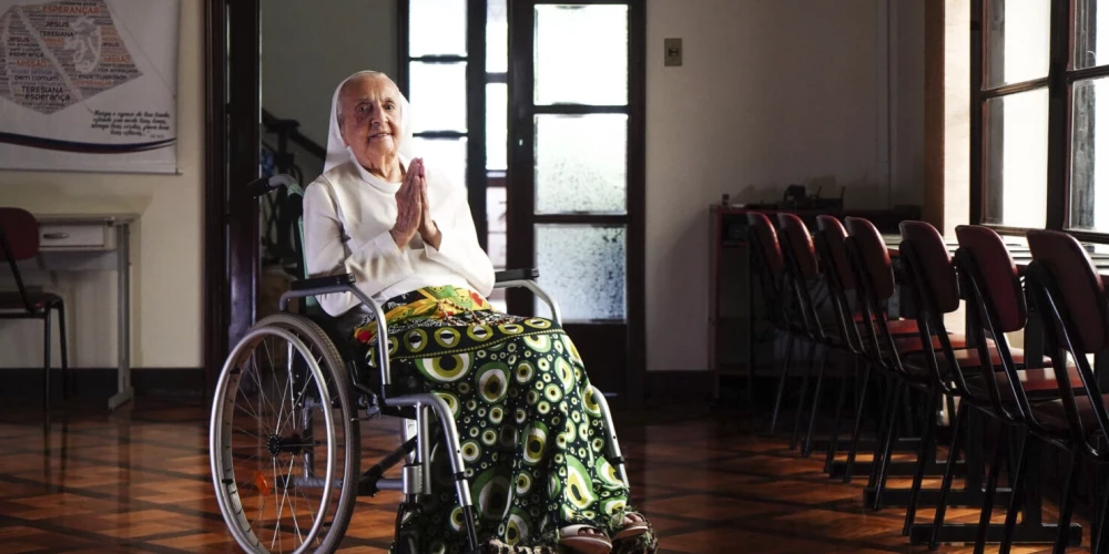Brazīlijā trešdien miris pasaules vecākais cilvēks - mūķene Ina Kanabarro Lūkasa 116 gadu vecumā.