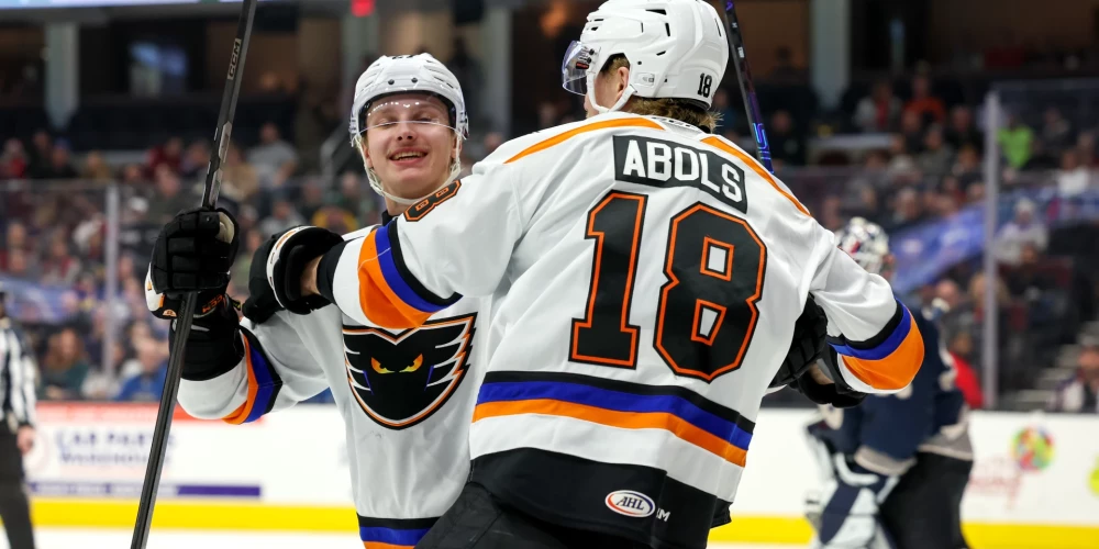 Latvijas uzbrucējs Rodrigo Ābols trešdien ar Alentaunas "Lehigh Valley Phantoms" komandu piedzīvoja zaudējumu Amerikas Hokeja līgas (AHL) izslēgšanas turnīra jeb Kaldera kausa izcīņas mačā.