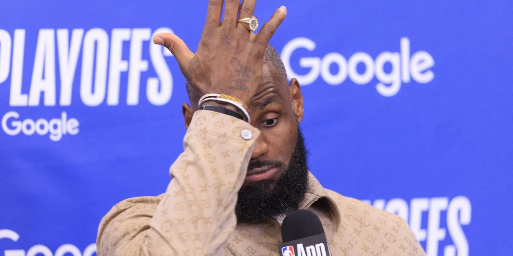 Lebrons Džeimss pēc negaidīti graujošās neveiksmes NBA izslēgšanas spēlēs jau pirmajā kārtā