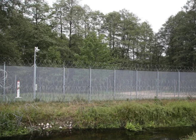 Lietuvas un Baltkrievijas robežupē atrod triju cilvēku līķus