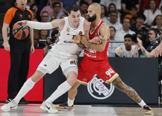 Pirejas "Olympiacos" izmoka uzvaru pār Madrides "Real" un iekļūst Eirolīgas finālčetrinieka turnīrā