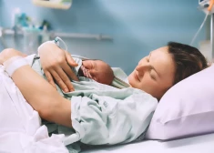"Dzemde un olvadi jau bija sākuši pūt..." Kādas komplikācijas var būt ķeizargriezienam, cik drošs tas īstenībā ir?