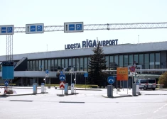 Pasažieru ievērībai: lidostā "Rīga" maina kārtību, kādā notiek automātiskā pasu kontrole