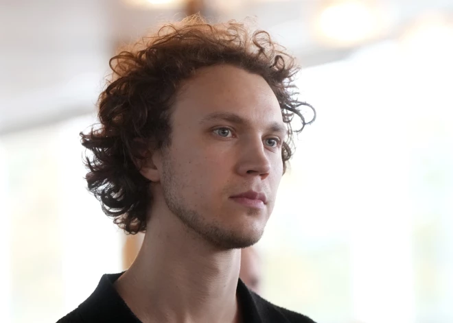 Kārlis Arnolds Avots filmēsies vienā seriālā ar Holivudas zvaigzni Ketrīnu Zetu-Džonsu