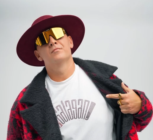 Потап не борется со стереотипами, он их переосмысливает.