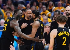 "Rockets" basketbolisti pārspēj "Warriors" un sērijā panāk neizšķirtu