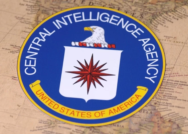 Администрация США намерена уволить из ЦРУ более тысячи человек