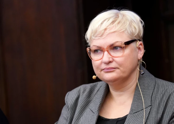Par ieguldījumu vārda brīvības veicināšanā Latvijas PEN balvu piešķir valodniecei Aigai Veckalnei
