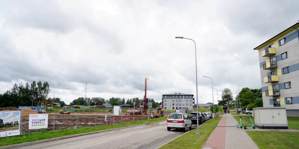 Projektu konkursā var iesniegt neformālas jauniešu grupas, Valmieras novadā reģistrēta biedrība vai nodibinājums, kurā apvienojušies vismaz trīs jaunieši vecumā no 13 līdz 25 gadiem.