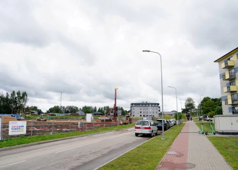 Projektu konkursā var iesniegt neformālas jauniešu grupas, Valmieras novadā reģistrēta biedrība vai nodibinājums, kurā apvienojušies vismaz trīs jaunieši vecumā no 13 līdz 25 gadiem.
