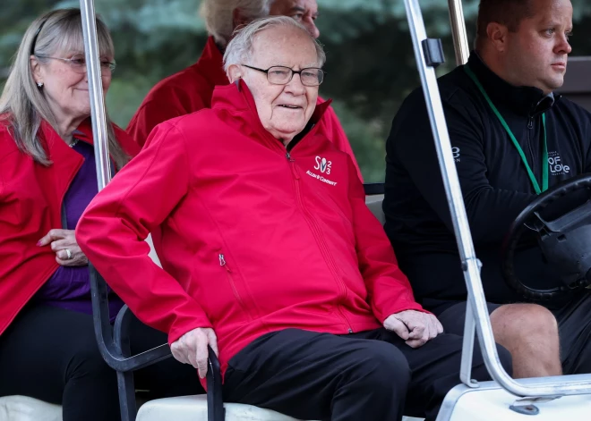 94 gadus vecais Vorens Bafets nolēmis pamest "Berkshire Hathaway" vadītāja amatu
