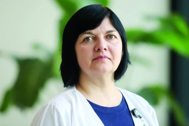 “Alkohola reibumā cilvēks kļūst bezbailīgs, zināmā mērā neprātīgs, impulsu kontrole, ko un kā darīt, nav primārā,” skaidro narkoloģe Inga Landsmane.
