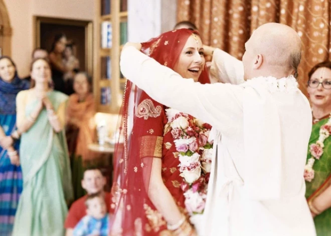 "Mēs esam gājuši cauri grūtībām, kas mūs reizēm lauzušas – un reizēm cēlušas!" Uģis Kuģis un Linda svin kāzu 7. jubileju