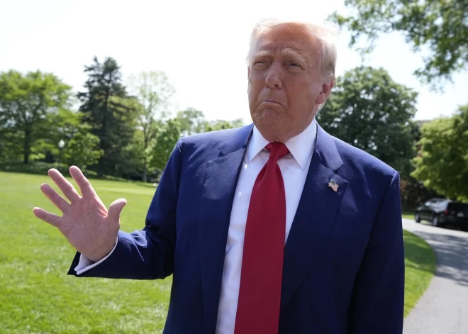 Tramps noliedz kandidēšanu uz trešo termiņu un nosauc iespējamos pēctečus