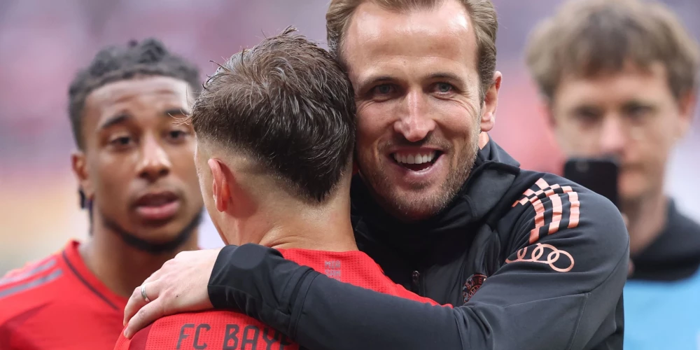 "Bayern" futbolisti pēc "Bayer" neizšķirta 34.reizi kļūst par Vācijas čempioniem.