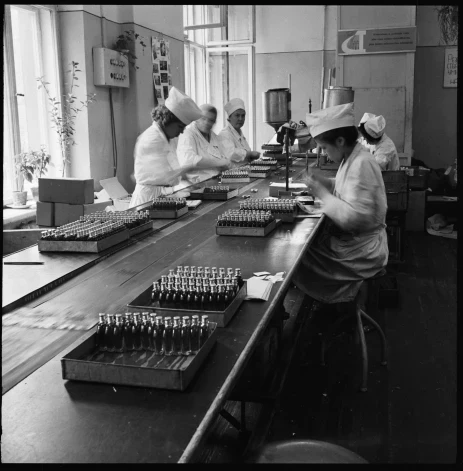 Линия по производству одеколона завода Dzintars. Пятидесятые.