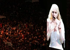 3. maijā Lady Gaga uzstājās koncertā Kopakabanas pludmalē.