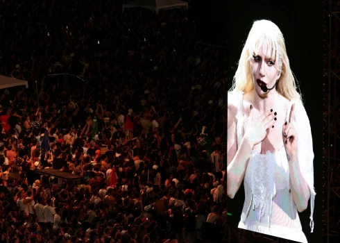 3. maijā Lady Gaga uzstājās koncertā Kopakabanas pludmalē.