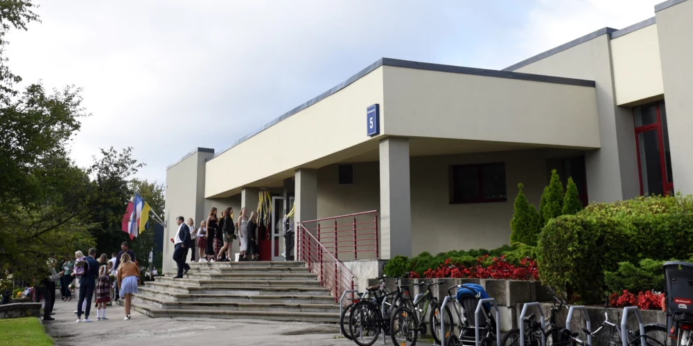 IZM virza pedagogu iekļaušanu vienotajā atlīdzības sistēmā no 2026. gada.