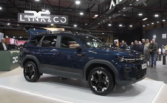 Dacia Bigster ir vairāk nekā 4,5 metrus garš, tātad par 16 centimetriem garāks par Duster, un tam ir arī nedaudz garāka riteņu bāze.