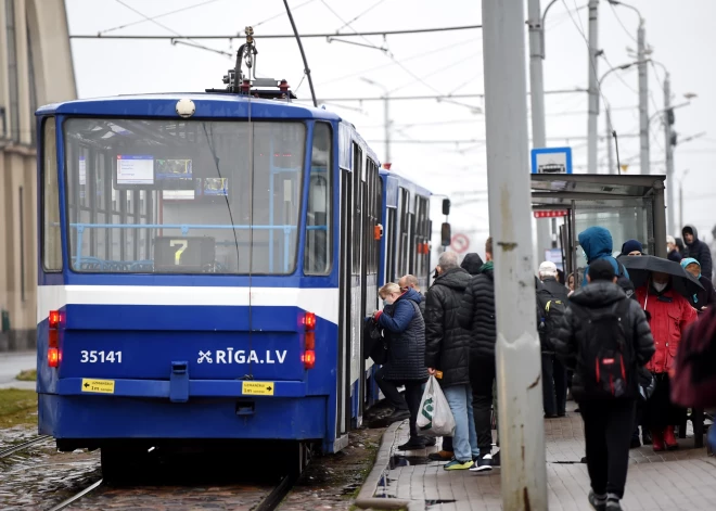 Dziesmu un deju svētku laikā būs īpašas abonementa biļetes Rīgas sabiedriskajā transportā