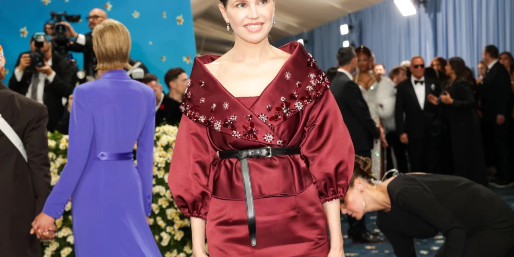 Даша Жукова на Met Gala 2025.