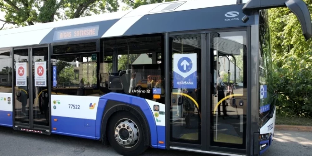 Nakts sabiedrisko transportu pilotprojekta ietvaros plānots atjaunot gada siltajos mēnešos - no 17. maija līdz 28. septembrim.