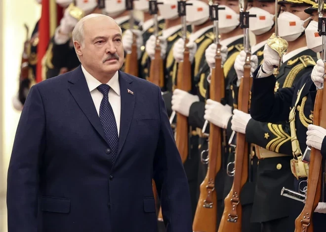 Латвийская разведка: Лукашенко не хочет отправлять солдат в Украину, опасаясь потерь и беспорядков