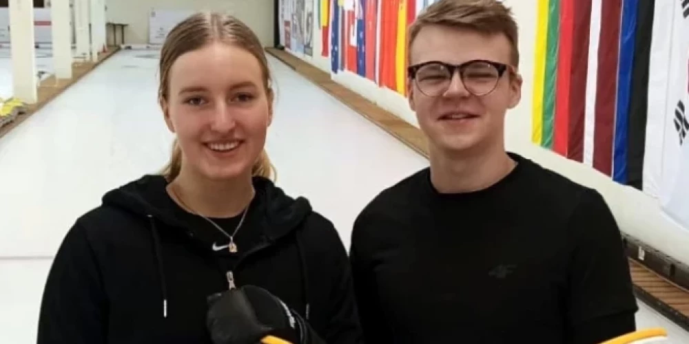 Katrīna Gaidule un Roberts Reinis Buncis pasaules junioru čempionāta mačā sagrāva Kenijas izlasi.